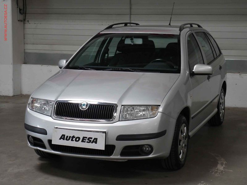 Škoda Fabia (2005) 1.2 HTP, ČR, AC, tempo - fotka 3 z 15