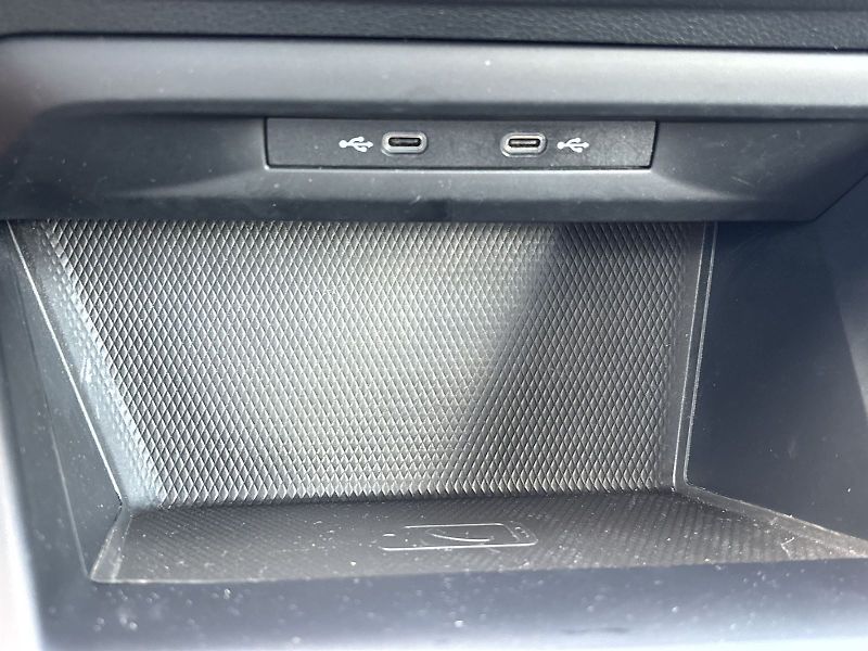 Volkswagen Golf (2022) Variant 1.5 TSI Style - fotka 20 z 27