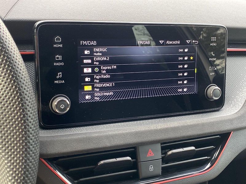 Škoda Scala (2024) 1.0 TSI DSG Drive - fotka 18 z 31