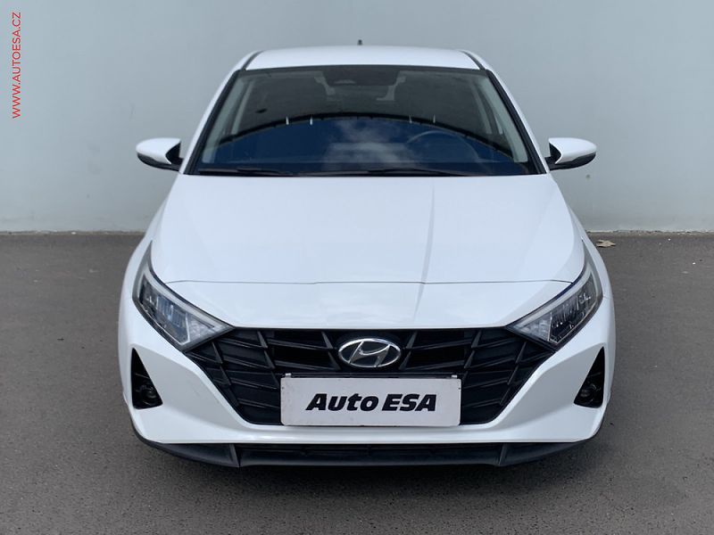 Hyundai i20 (2020) 1.0 T-GDi, AT, kamera, +kola - fotka 2 z 3