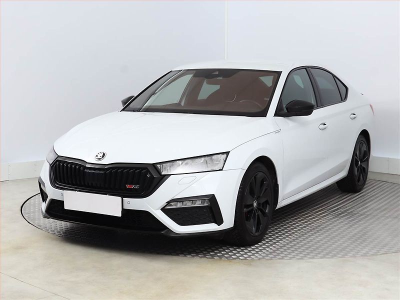 Škoda Octavia (2024) RS 2.0 TDI 4x4 - fotka 2 z 15