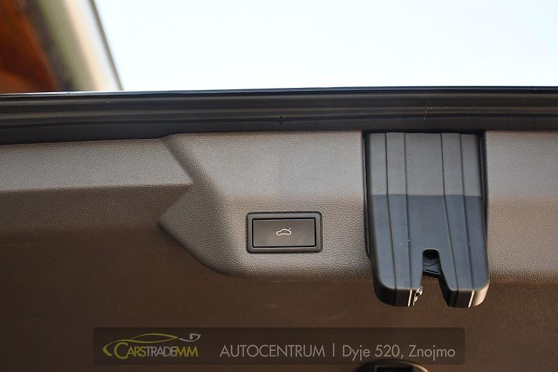 Volkswagen Multivan 2.0TDi LONG STYLE DSG IQLIGHT - fotka 49 z 57