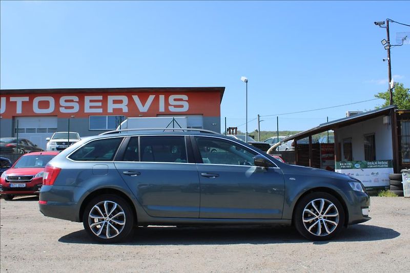 Škoda Octavia 1,4 TSi  EDITTION, XENONY - fotka 4 z 27