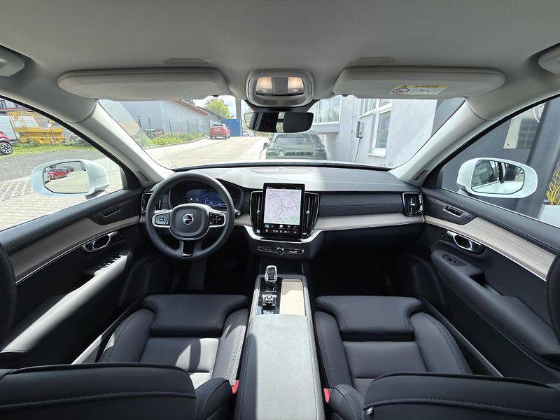 Volvo XC90 B5 AWD PLUS BRIGHT // 7M +kola - fotka 20 z 52