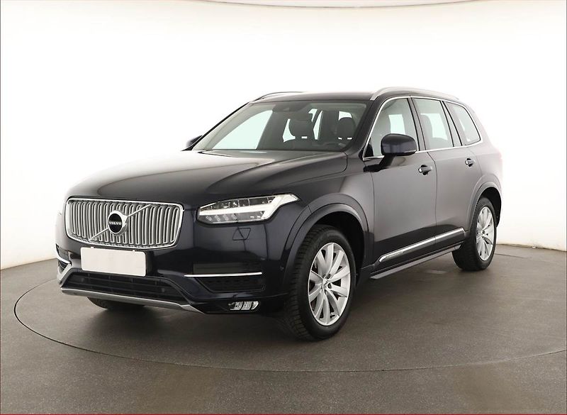 Volvo XC90 (2016) D5 AWD - fotka 2 z 19