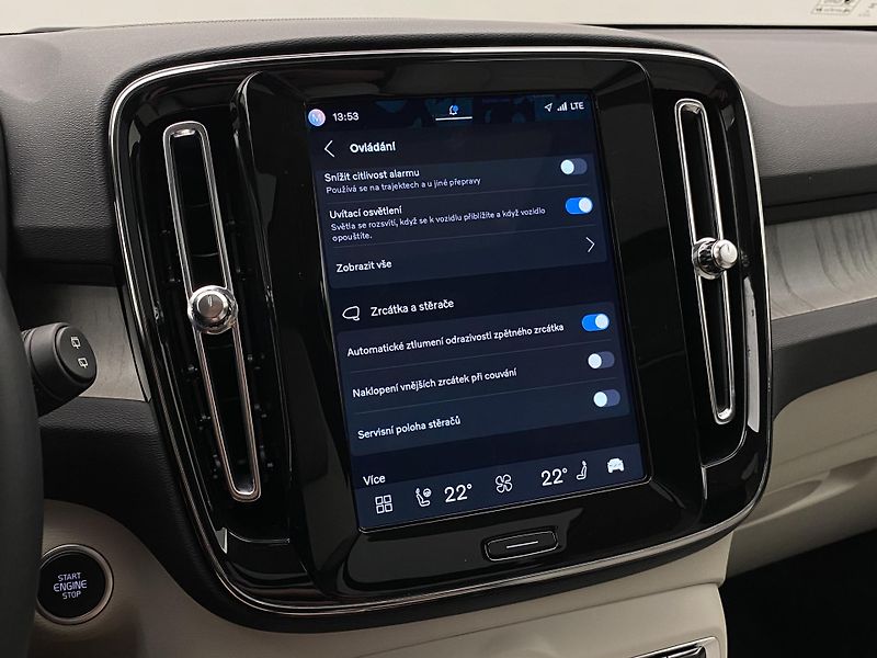 Volvo XC40 B4 DARK ULTRA AUT CZ - fotka 48 z 59