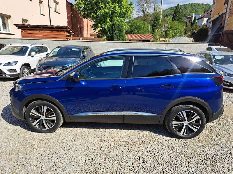 Peugeot 3008 (2020) 1,2 PT  EAT8 LED  ALLURE  NAVI - fotka 6 z 19