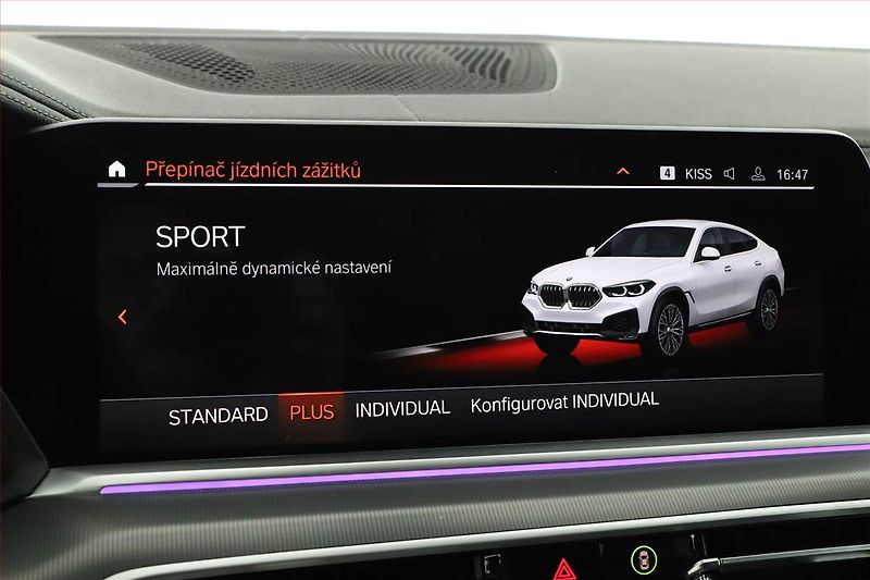 BMW X6 (2021) xDrive40i - fotka 11 z 19