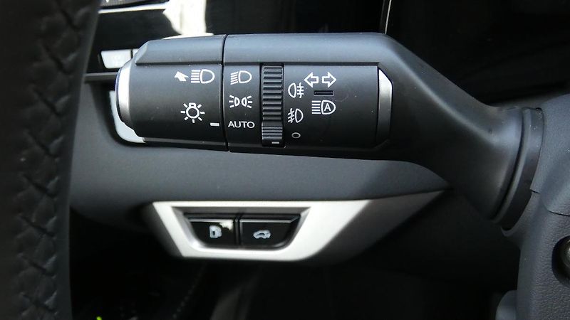 Lexus RX 350h 2.5 HEV 4x4 E-Four e-CVT Comfo - fotka 10 z 22
