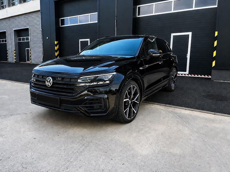 Volkswagen Touareg (2024) R eHybrid 3.0 V6 TSi, 340kW - fotka 2 z 23
