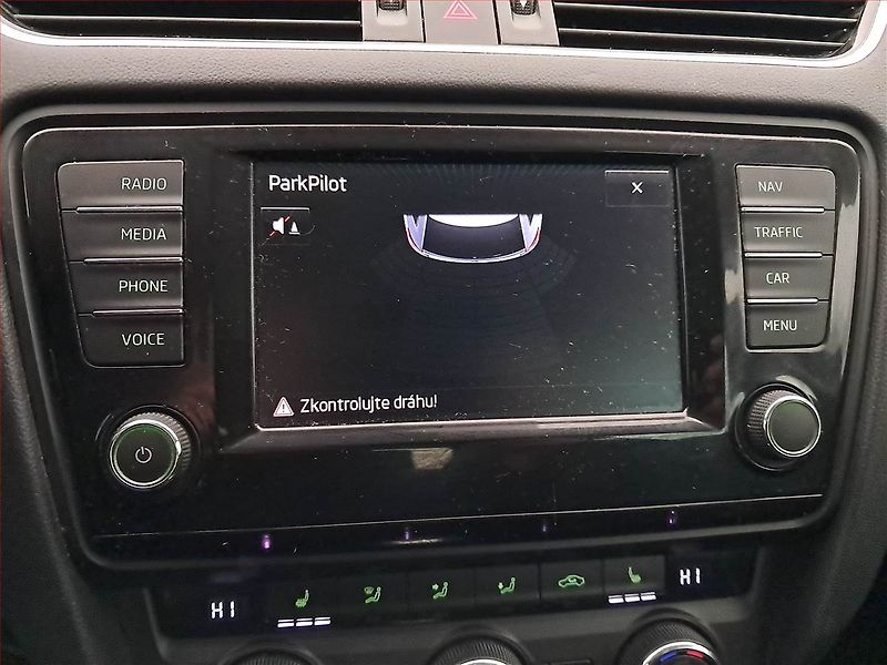 Škoda Octavia (2016) Scout 2.0 TDI, 4X4, Automat - fotka 18 z 21