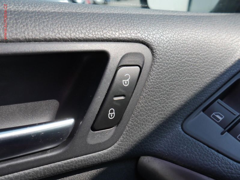 Volkswagen Tiguan (2009) 2.0 TSi 4x4, ČR, DSG, bixen - fotka 13 z 19