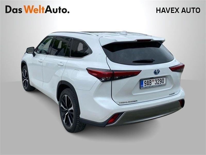 Toyota Highlander (2021) 2.5 Hybrid e-CVT 4x4 AT Execut - fotka 2 z 5