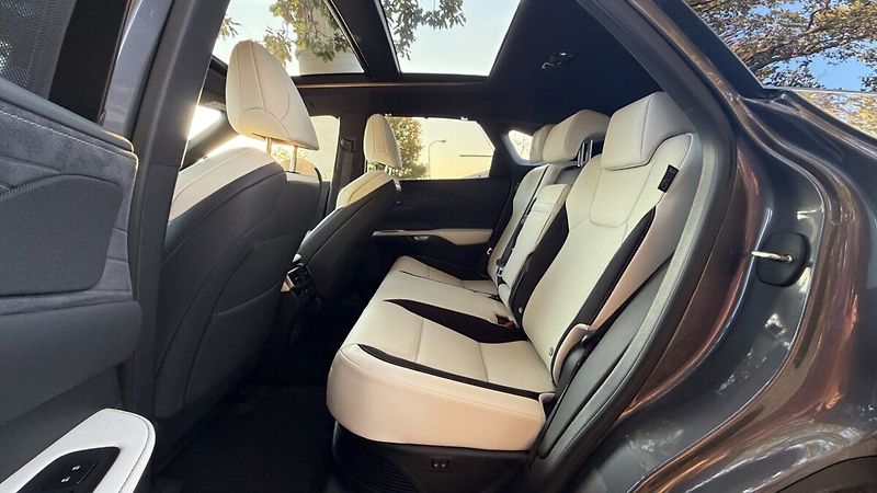 Lexus RX 500h 500H 2,4 HEV F SPORT SPECIAL E - fotka 18 z 28