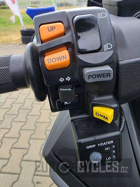 Suzuki Burgman 650 Executive (2014) ABS - fotka 14 z 17