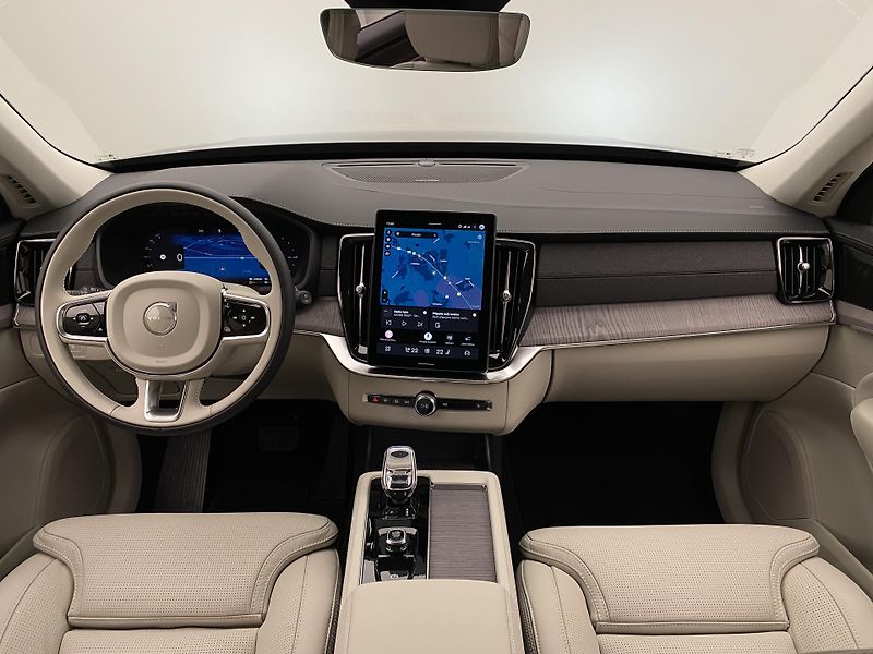 Volvo XC90 (2026) T8 AWD Plug-in BRIGHT PLUS 7m - fotka 2 z 67