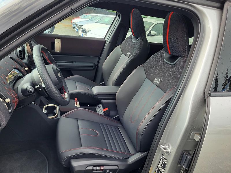 Mini Countryman SE ALL4 ELEKTRO 225kW - fotka 26 z 48