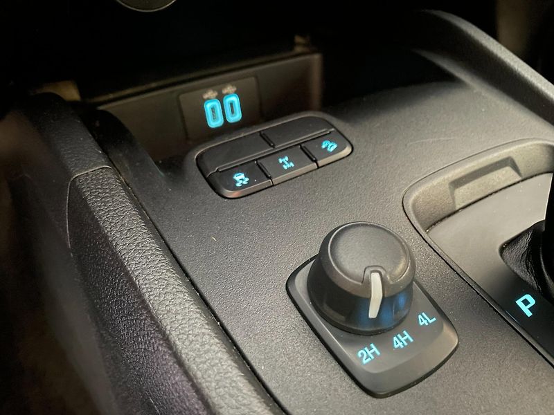 Ford Ranger (2020) Raptor 2.0 Bi-Turbo EcoBlue 15 - fotka 23 z 30