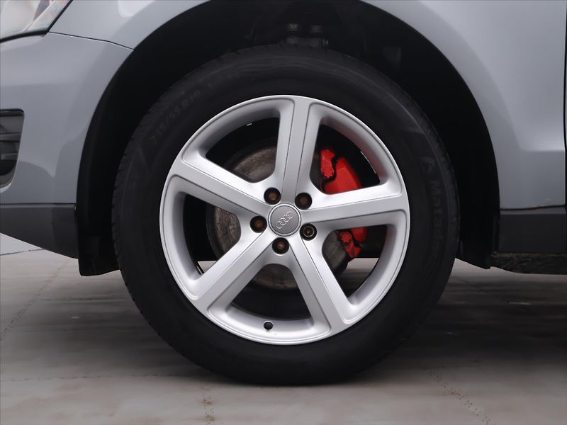 Audi Q5 2,0 TDI 125kW Quattro CZ - fotka 26 z 33