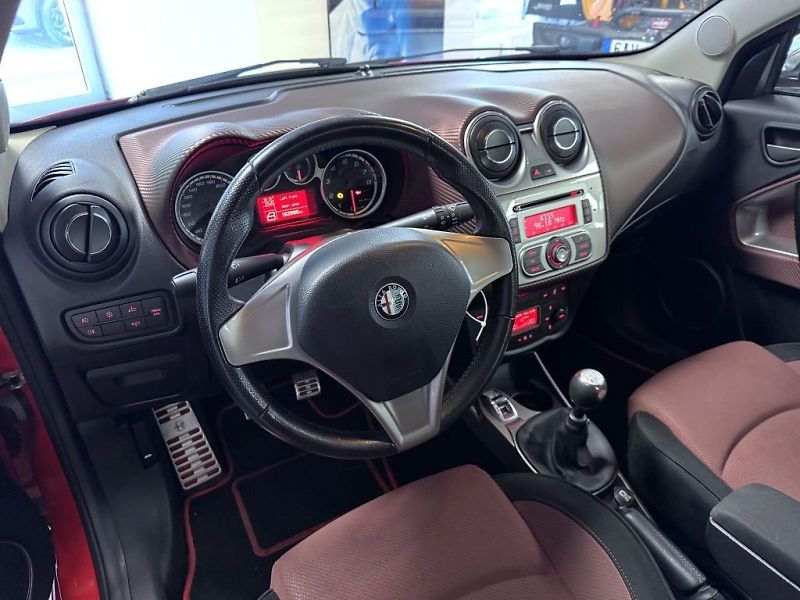 Alfa Romeo MiTo (2011) 1,4 T Multiair 135k MT Distinc - fotka 11 z 15