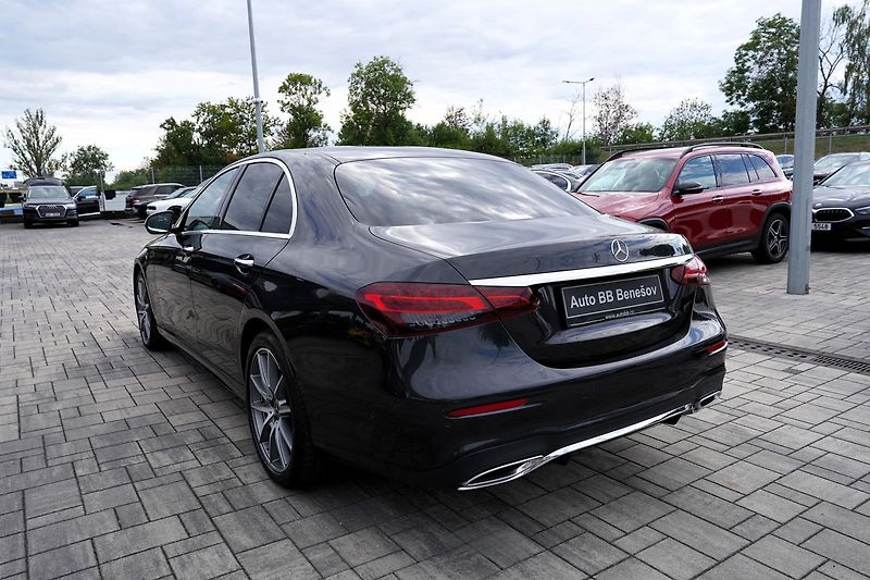 Mercedes-Benz Třídy E E 200 4Matic AMG/LED/360/ČR - fotka 4 z 40