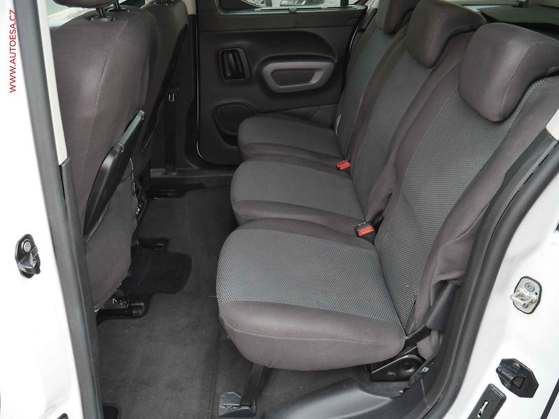 Toyota ProAce City Verso (2023) 1.2T, 1.maj,ČR, Family, AT - fotka 10 z 19