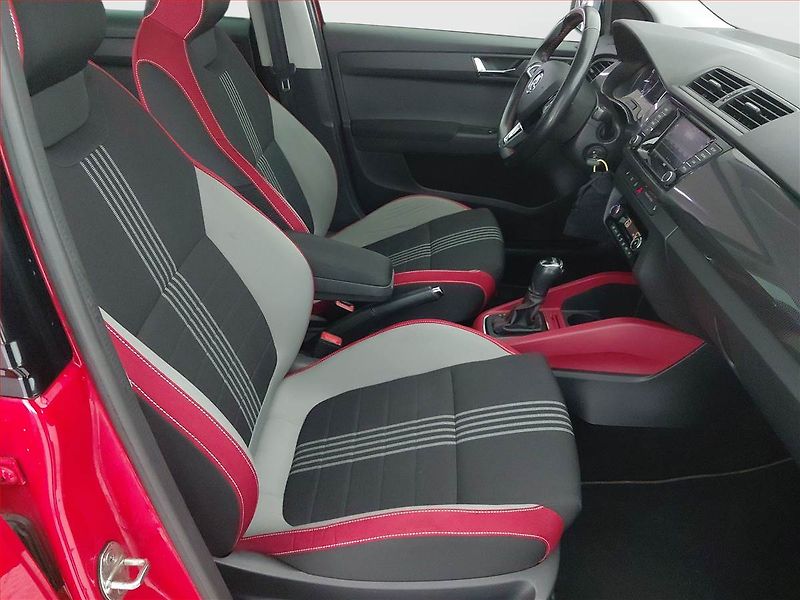Škoda Fabia (2017) Monte Carlo 1.2 TSI, Automat - fotka 9 z 17