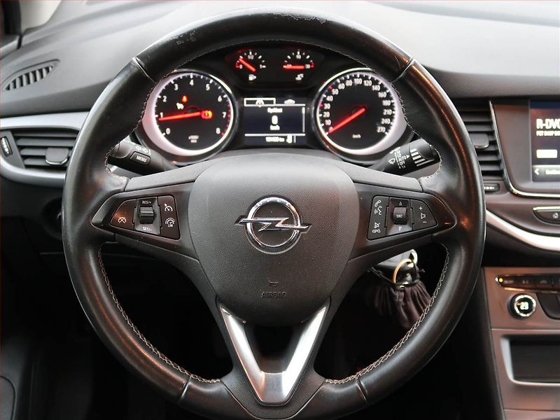 Opel Astra (2019) 1.4 T, Tempomat, Park. senzory - fotka 11 z 12