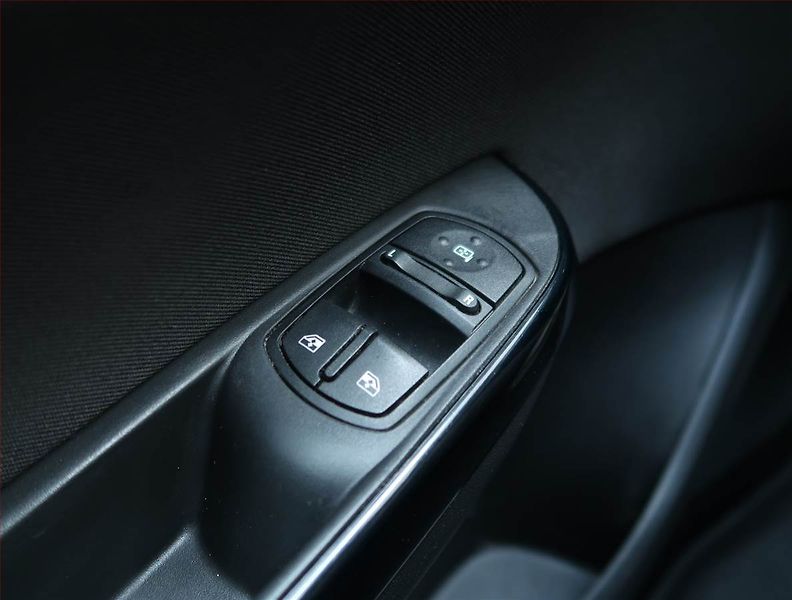 Opel Corsa (2019) 1.4 Turbo, ČR,1.maj - fotka 16 z 16
