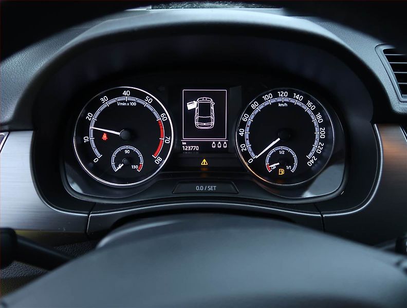 Škoda Fabia (2019) Style 1.0 TSI, Tempomat - fotka 11 z 15
