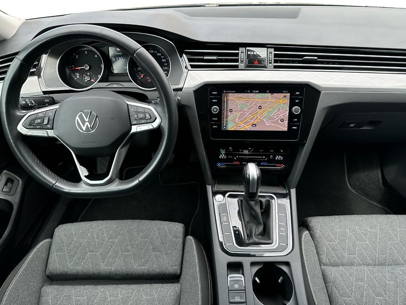 Volkswagen Passat 2.0TDI 110kW DSG BUSINESS PREM - fotka 10 z 19