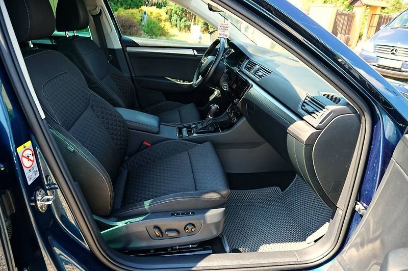 Škoda Superb (2018) STYLE 2,0 TSI 162 kW - fotka 22 z 58