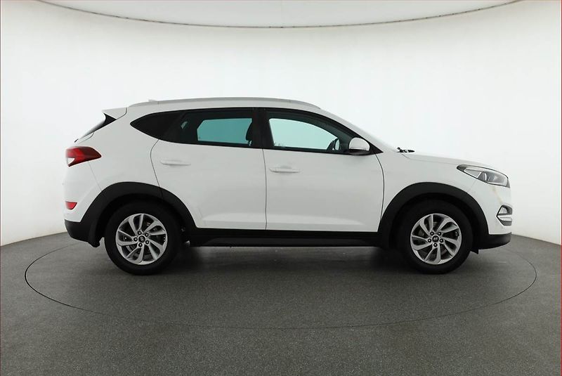 Hyundai Tucson (2017) 1.7 CRDi, Serv.kniha, Navi - fotka 6 z 19