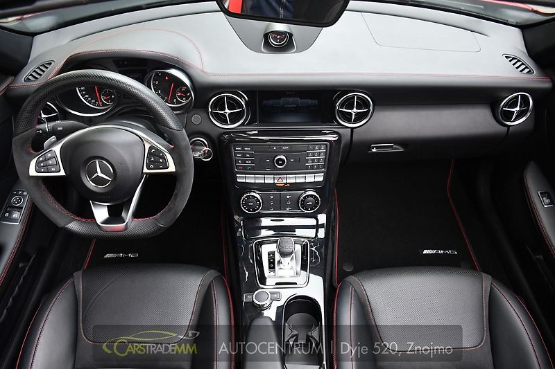 Mercedes-Benz SLC 43 AMG  - fotka 23 z 57