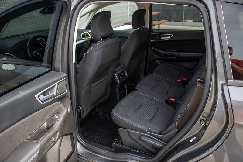 Ford S-MAX - fotka 21 z 24