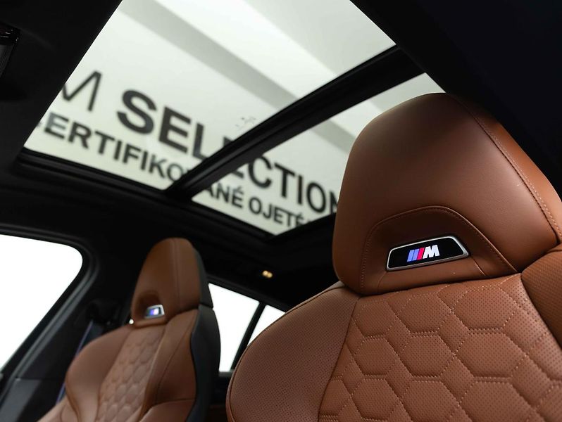 BMW X4 M - fotka 20 z 23