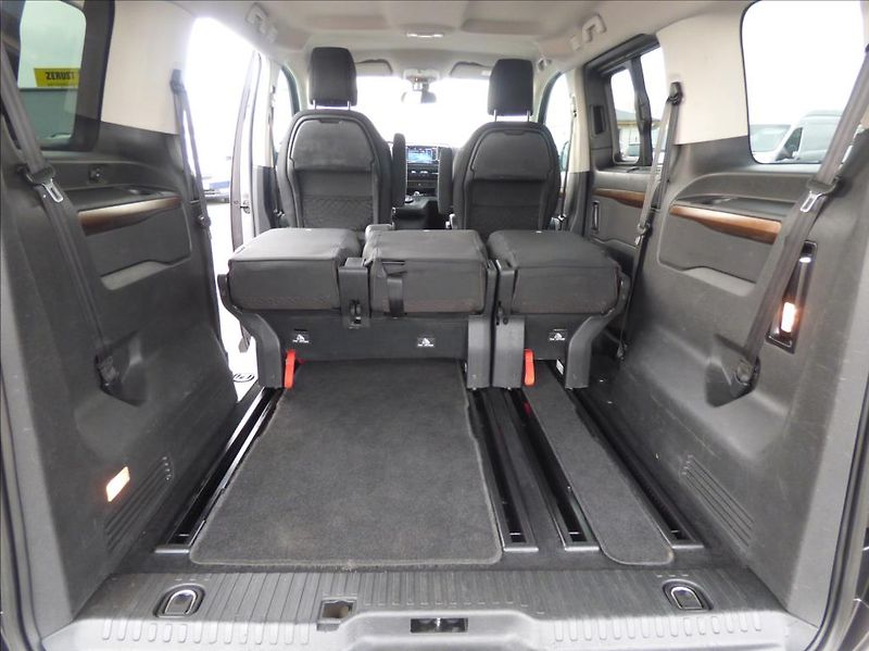 Toyota ProAce 2,0 130kw,automat  Family Comf - fotka 15 z 54