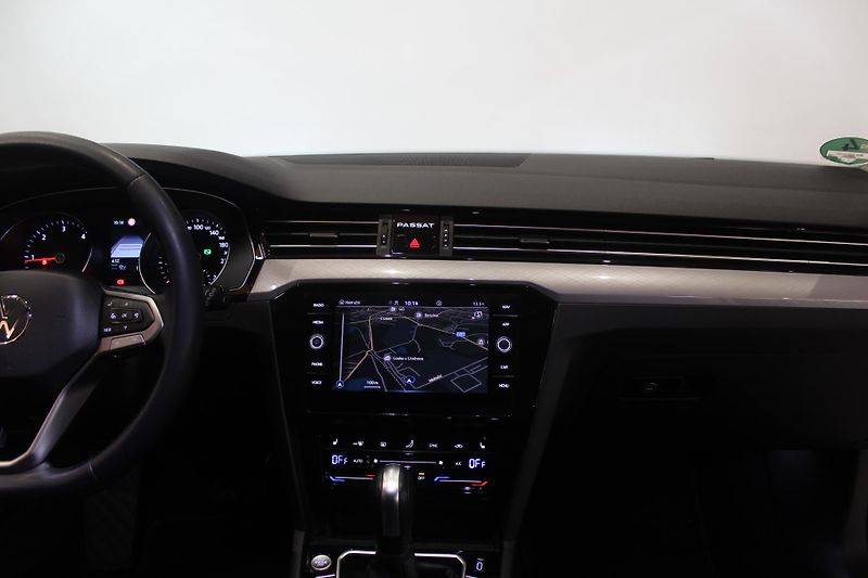 Volkswagen Passat (2021) 2.0TDI DSG Model 2022 - fotka 27 z 35