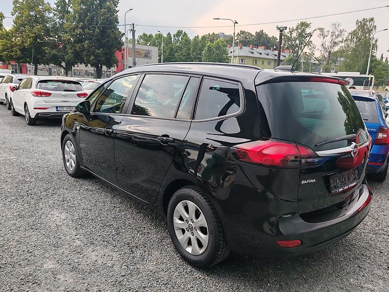 Opel Zafira 1.4 active Tourer - fotka 3 z 24