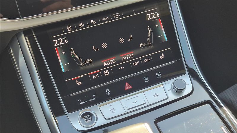 Audi Q7 3,0 50 TDI S-LINE ČR - fotka 23 z 33