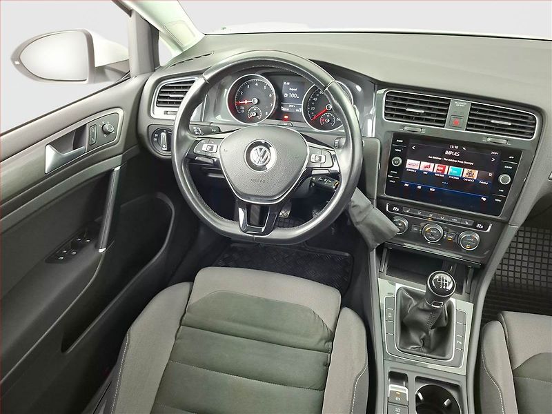 Volkswagen Golf (2020) Comfortline 1.5 TSI, ČR,1.maj - fotka 7 z 15