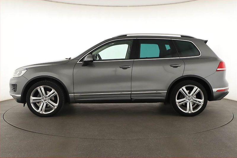 Volkswagen Touareg (2016) R-Line 3.0 TDI, 4X4, Automat - fotka 3 z 20