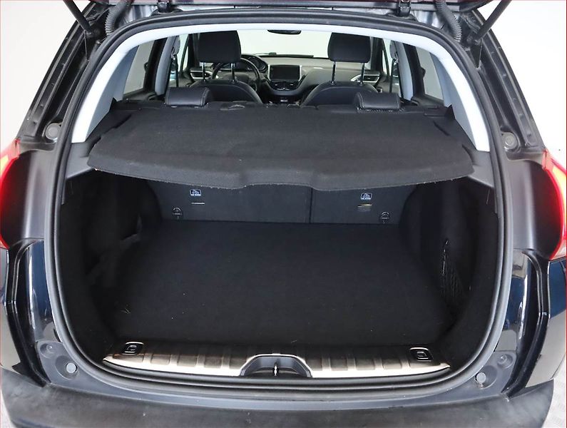 Peugeot 2008 (2019) 1.2 PureTech, Serv.kniha, Navi - fotka 14 z 20