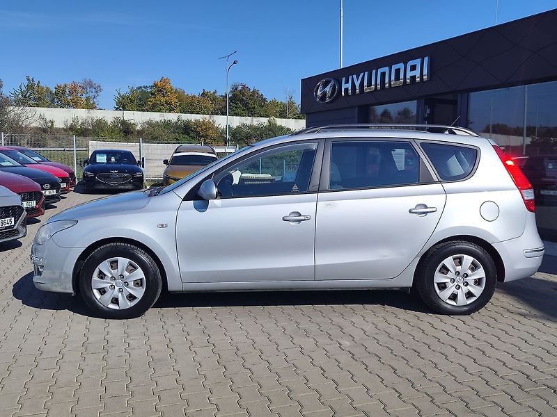 Hyundai i30 1.6 CRDI/85kW Comfort - fotka 8 z 23