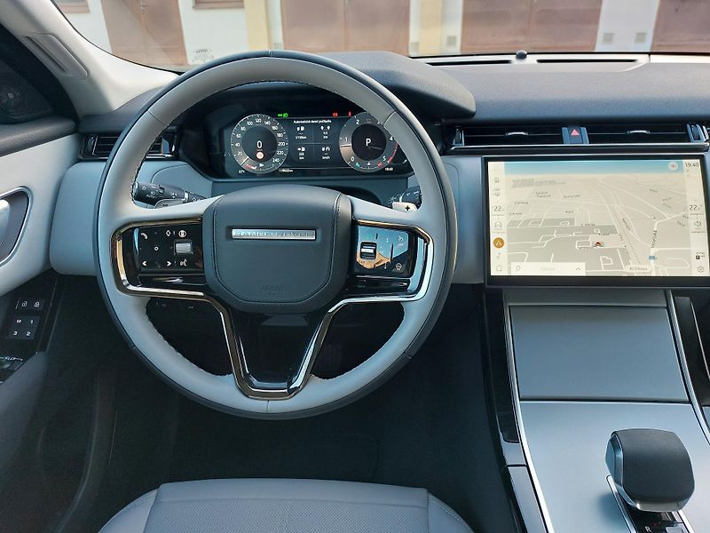 Land Rover Range Rover Velar (2024) 2,0 D200 S AWD - fotka 12 z 19