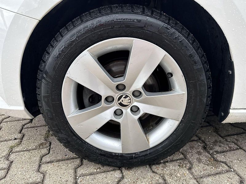 Škoda Fabia (2021) Combi 1.0 TSI Ambition + - fotka 25 z 29
