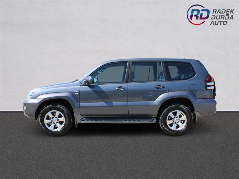 Toyota Land Cruiser 3,0 D-4D  ČR,4x4,AUTOMAT,8MÍST - fotka 8 z 28