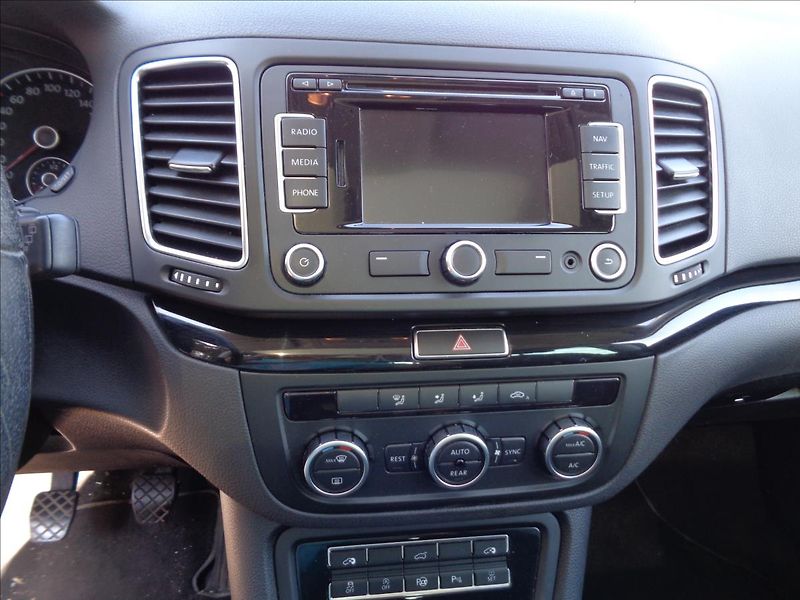 Seat Alhambra 1,4 - fotka 9 z 17