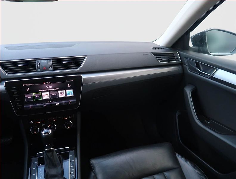 Škoda Superb (2018) 2.0 TDI, Automat, Kůže, Navi - fotka 8 z 26