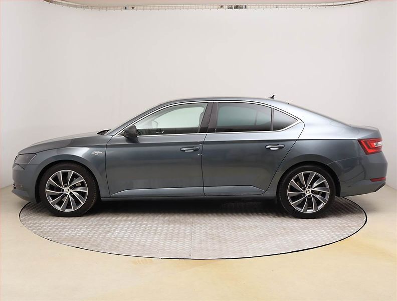 Škoda Superb (2018) Laurin&Klement 2.0 TDI - fotka 3 z 22